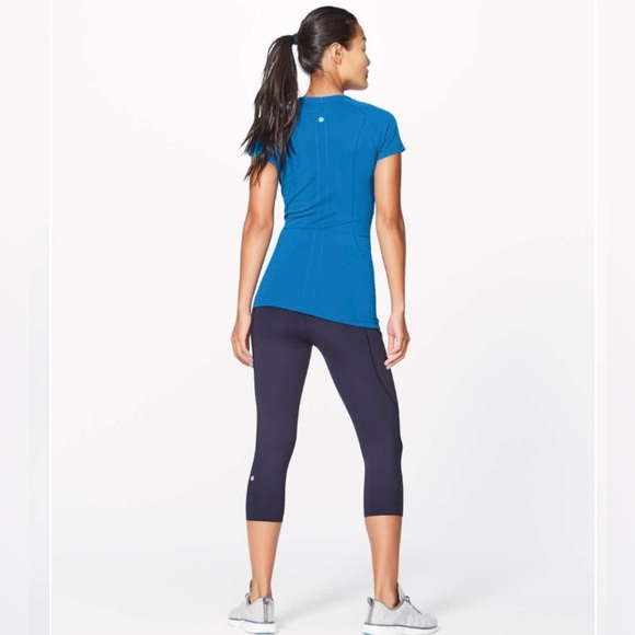 Lululemon Athletica Swiftly Tech Short Sleeve Crew size 6 - Picture 5 of 5